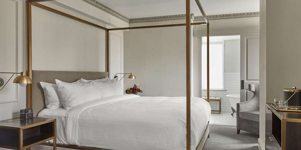 Hotel Phillips Kansas City, Curio Collection by Hilton