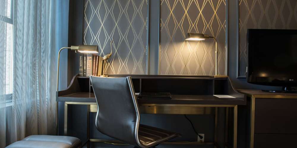 Hotel Phillips Kansas City, Curio Collection by Hilton