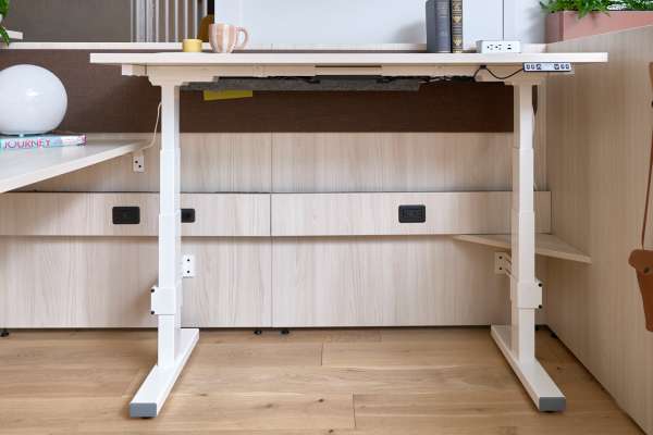 Staks workstation in OFS Chicago showroom
