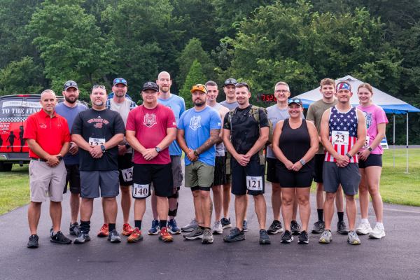 group-of-runners-for-honor-and-remember-run