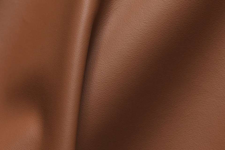 Azzurro Leather Syrup