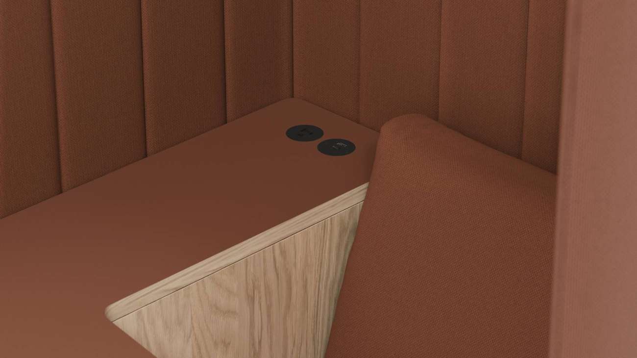The Solo with Desk