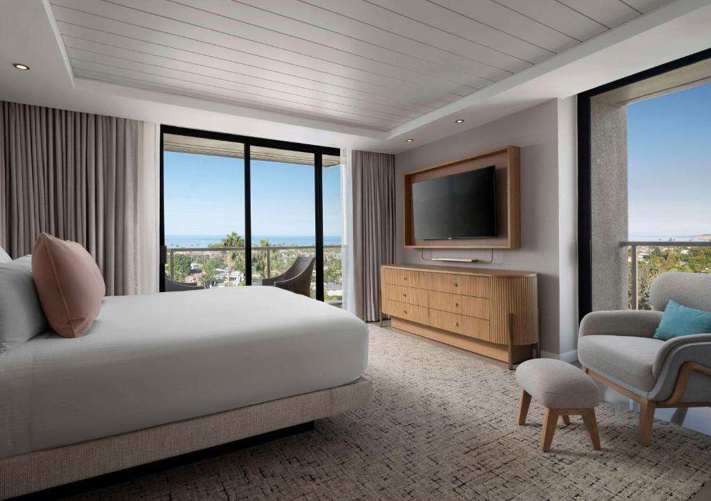 Hotel La Jolla, Curio Collection by Hilton