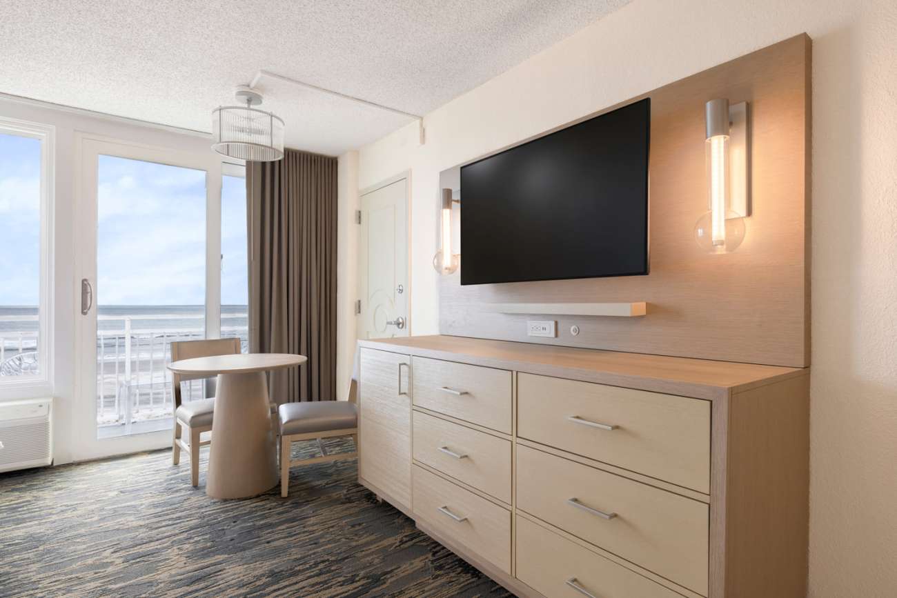 Port-O-Call Hotel