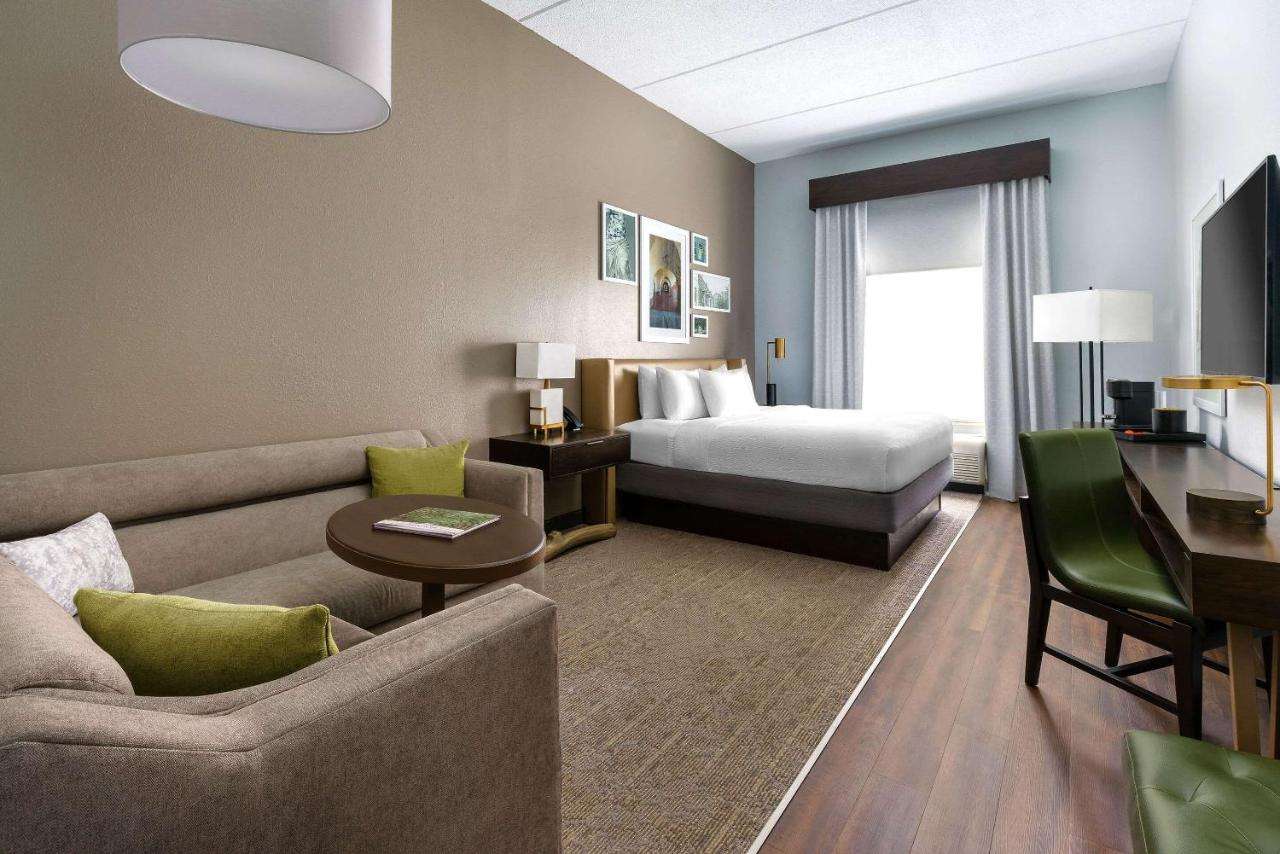 The Bluff Hotel, Tapestry Collection by Hilton