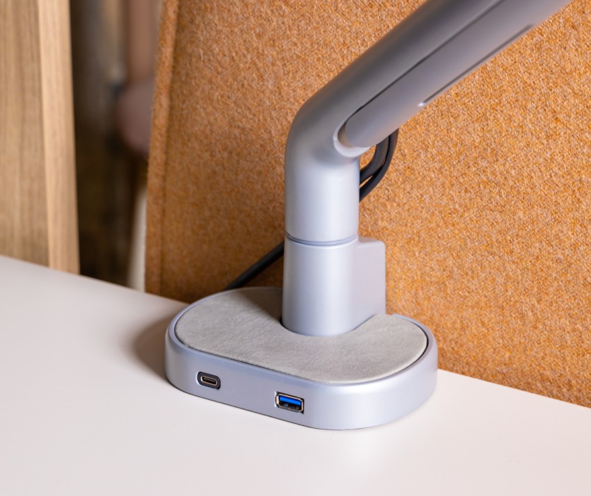 Monitor arm